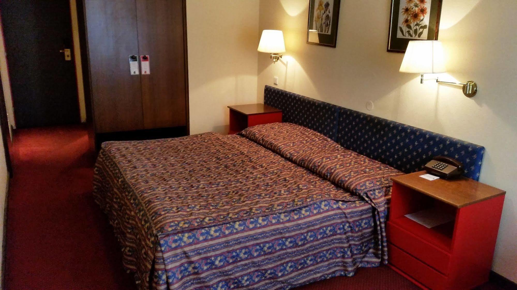 Ariston Praag